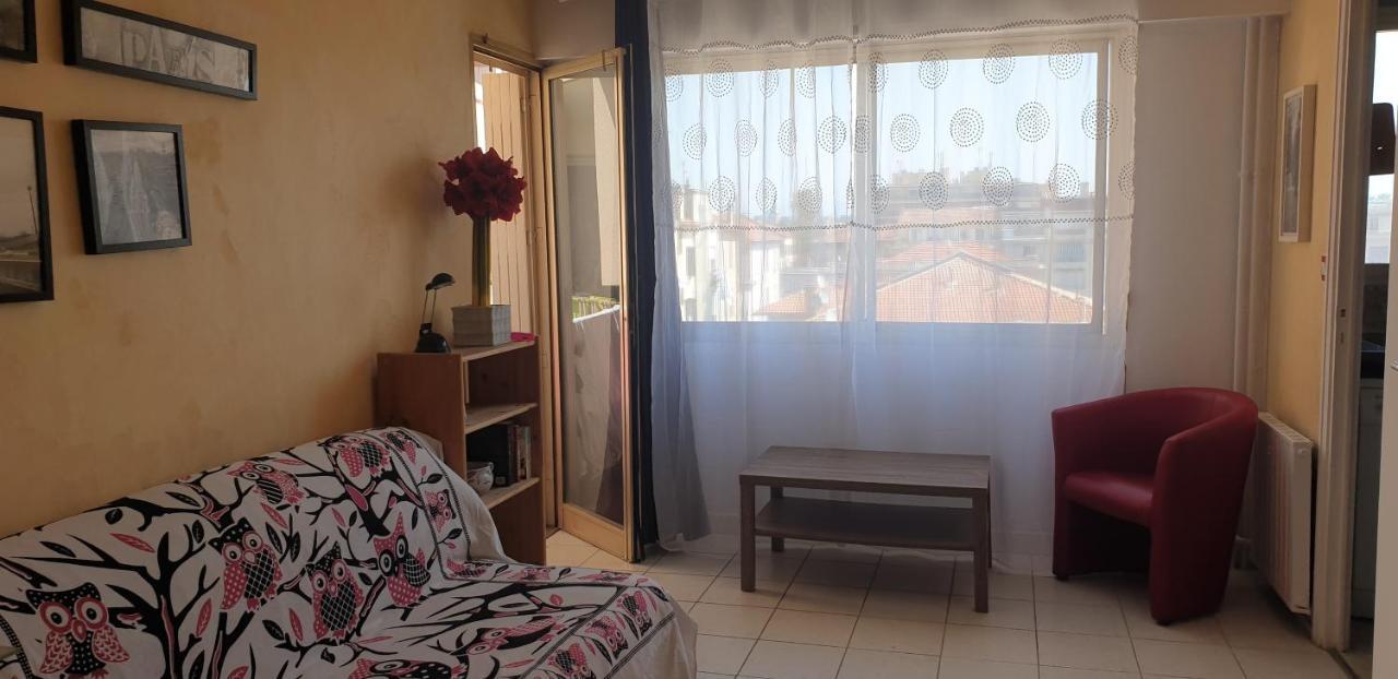 Studios à Golfe juan Esterno foto